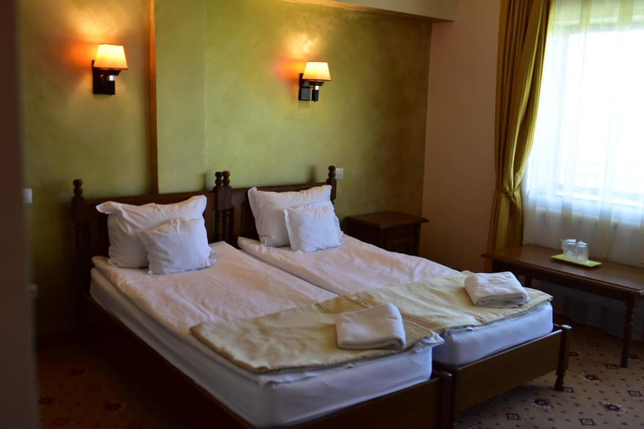 Hotel Bellavista Brasov Săcele Exteriér fotografie